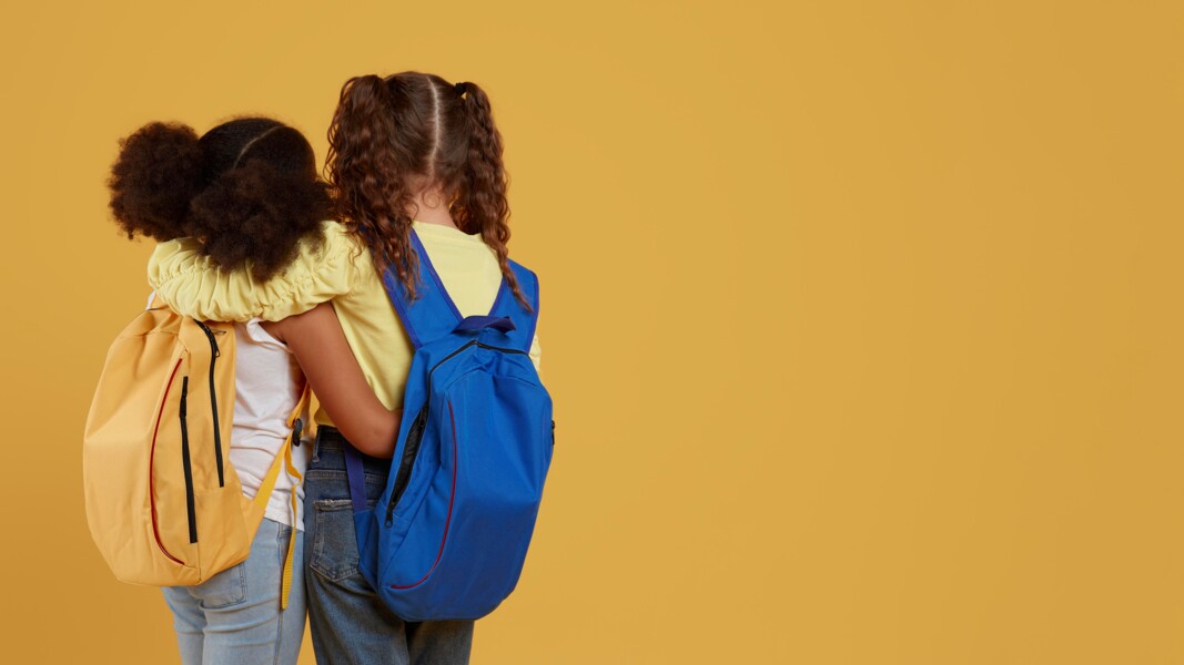 volta-as-aulas-crer-alerta-sobre-os-riscos-das-mochilas-pesadas-para-a-saude-das-criancas